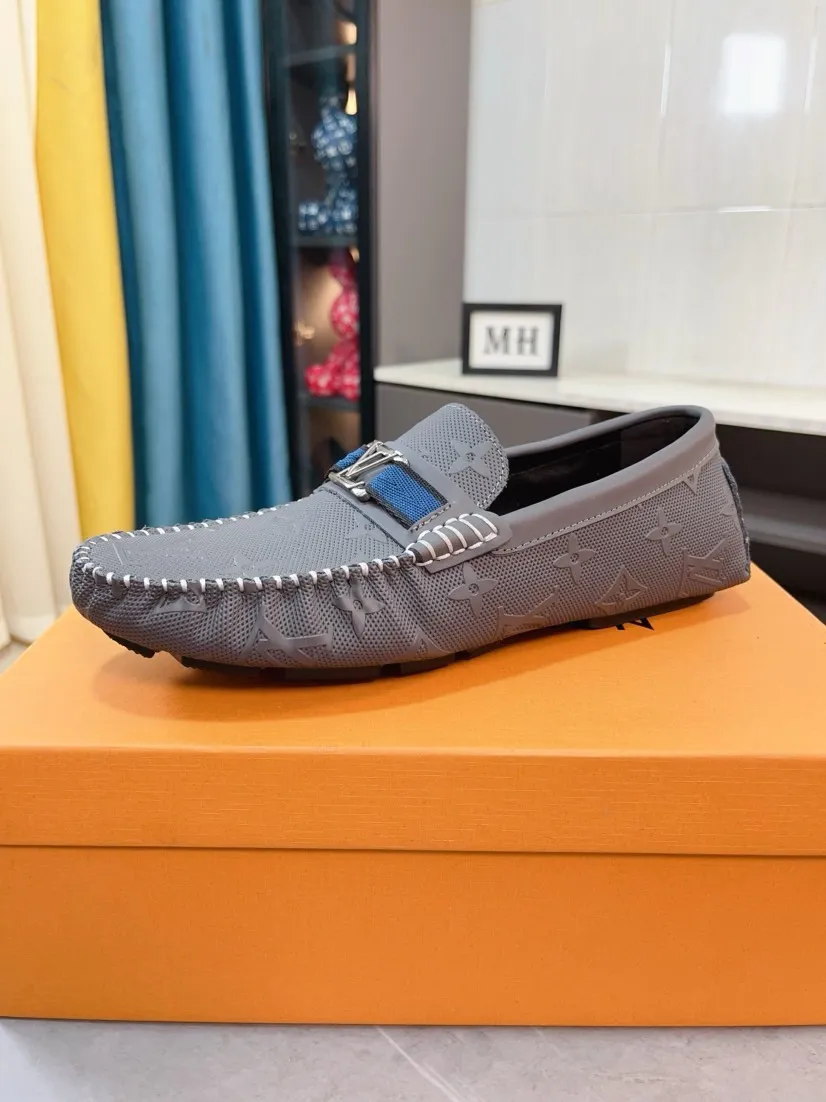 Men's men's shoes💰400🌹🌹[LV Louis Vuitton] New men's beanie shoes💝💝.. Top-grade imported cowhide embossed➕Comfortable leather lining. It is extremely skin-friendly and comfortable, feels very delicate, and the shape is very correct! Perfectly reflects the three-dimensional sense, code number: 38-44